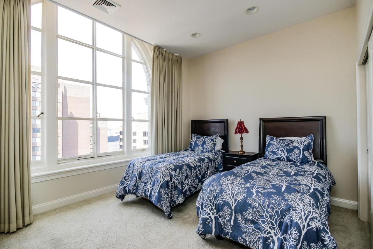 Chase Penthouse At 39 West Baltimore Inner Harbor Convention Center Free Indoor Parking One And Two Bedrooms ภายนอก รูปภาพ