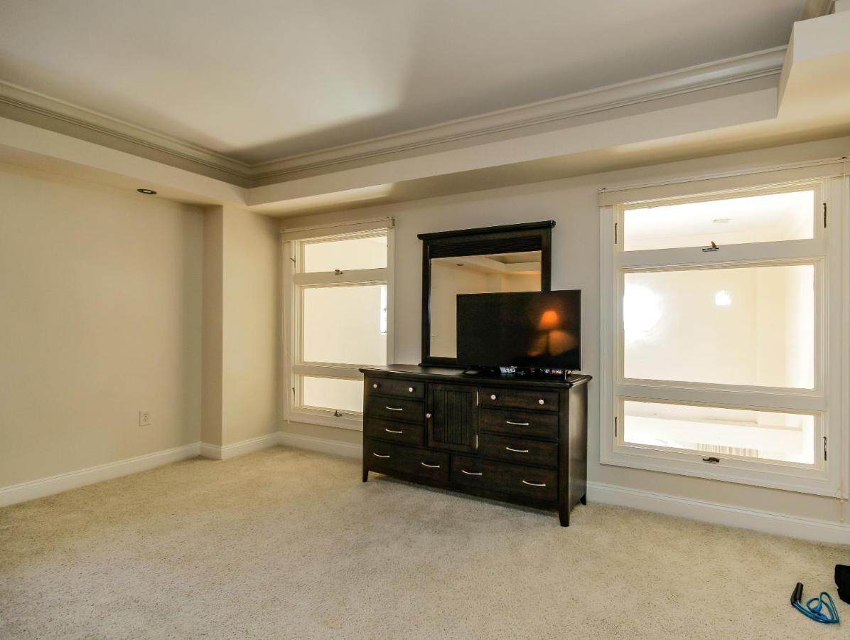 Chase Penthouse At 39 West Baltimore Inner Harbor Convention Center Free Indoor Parking One And Two Bedrooms ภายนอก รูปภาพ