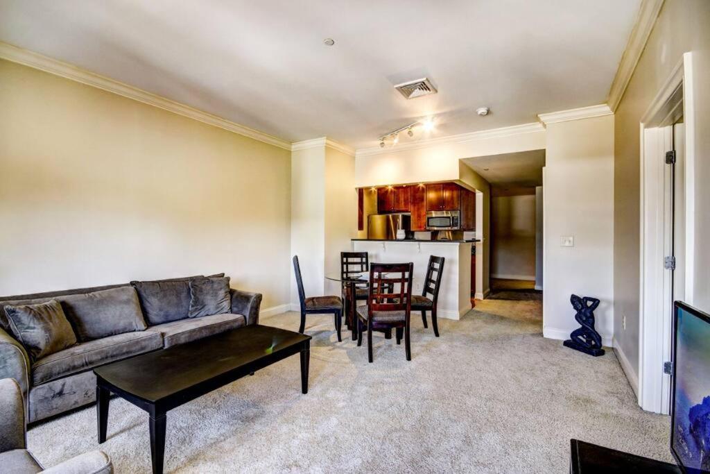 Chase Penthouse At 39 West Baltimore Inner Harbor Convention Center Free Indoor Parking One And Two Bedrooms ภายนอก รูปภาพ