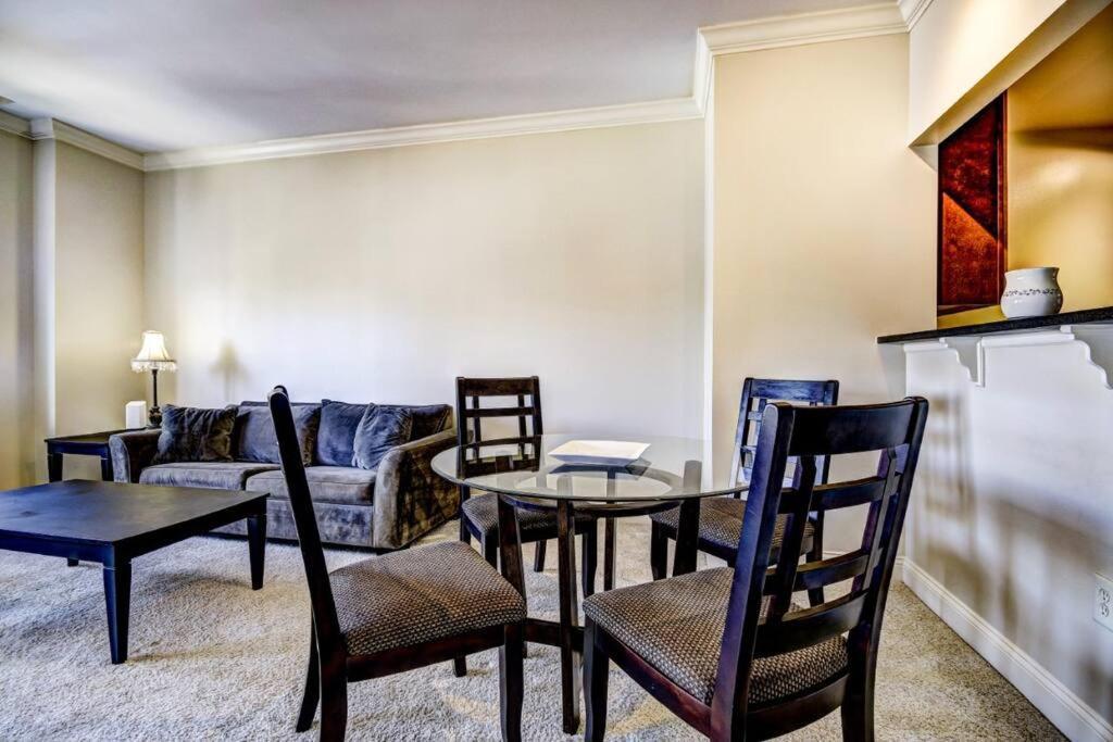 Chase Penthouse At 39 West Baltimore Inner Harbor Convention Center Free Indoor Parking One And Two Bedrooms ภายนอก รูปภาพ